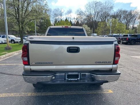 Used 2004 Chevrolet Silverado 1500 LS AWD/4WD image 4