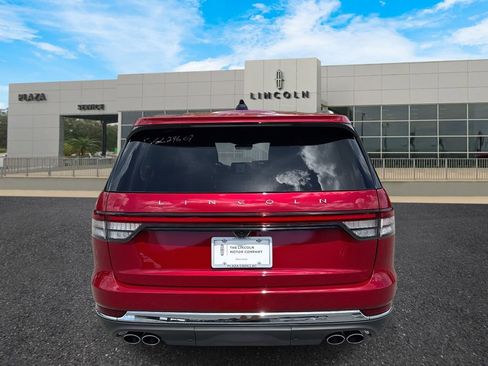 New 2025 Lincoln Aviator Reserve w/ Luxury Package image 4