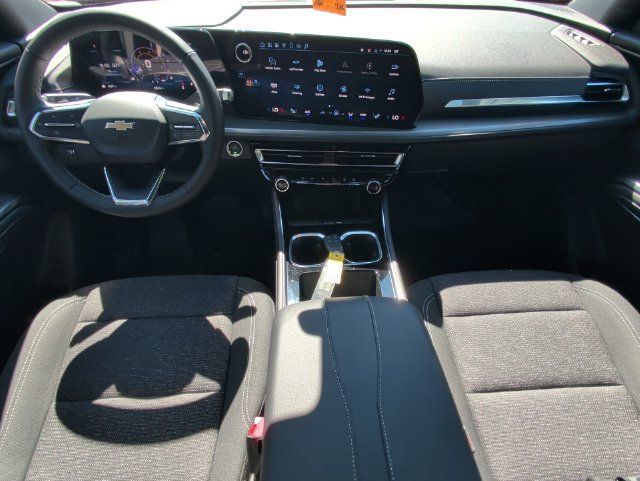 Used 2025 Chevrolet Traverse LT w/ Driver Confidence Package FWD image 24