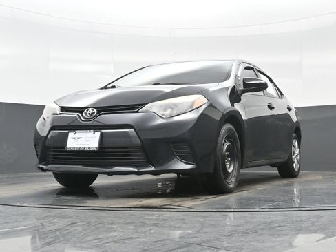 Used 2015 Toyota Corolla LE FWD image 27