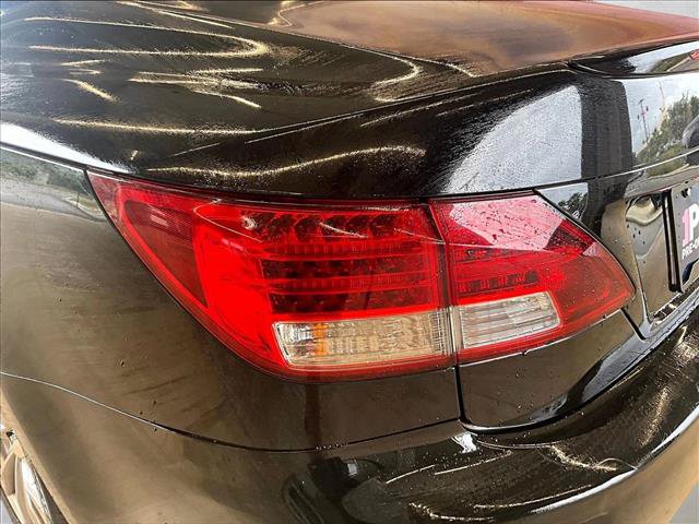 Used 2014 Lexus IS 250C w/ Luxury Package RWD image 29