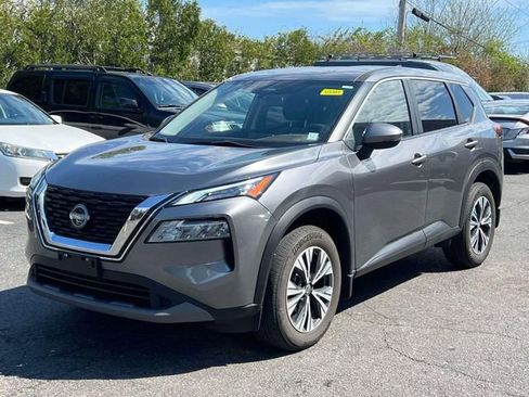 Used 2023 Nissan Rogue SV image 4