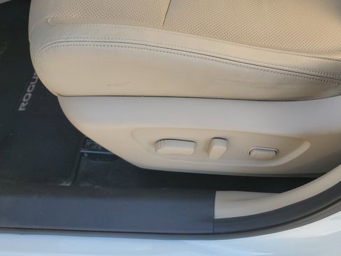 Used 2020 Nissan Rogue SL w/ Premium Package image 28