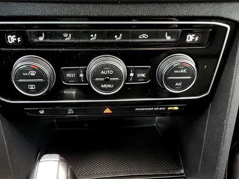 Used 2019 Volkswagen Atlas SEL image 33