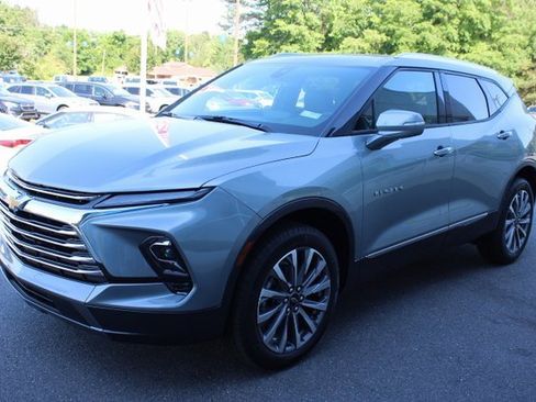 New 2025 Chevrolet Blazer Premier w/ Driver Confidence II Package image 3