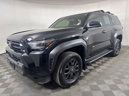 Used 2025 Toyota 4Runner SR5 AWD/4WD image 8