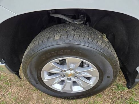 Used 2023 Chevrolet Silverado 1500 LT w/ Protection Package AWD/4WD image 22