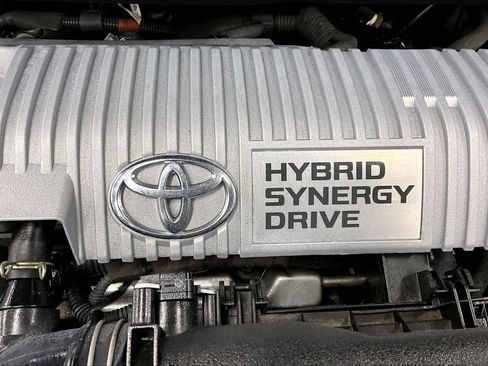 Used 2014 Toyota Prius Two FWD image 31