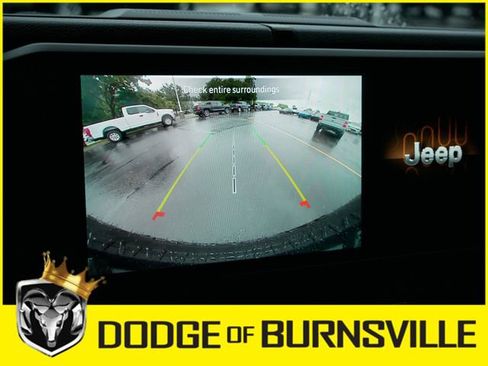 Used 2025 Jeep Wrangler Willys image 32