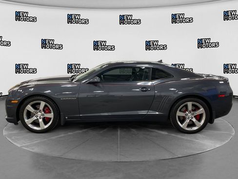 Used 2010 Chevrolet Camaro SS RWD image 2