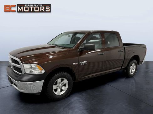 Used 2015 RAM 1500 ST w/ SXT Appearance Group image 1
