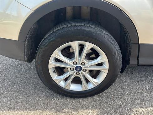Used 2018 Ford Escape SEL AWD/4WD image 12