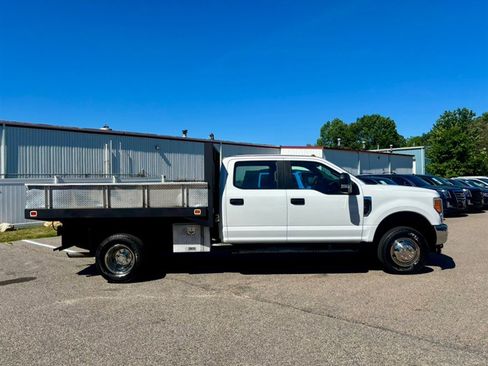 Used 2017 Ford F350 XL w/ Power Equipment Group AWD/4WD image 4