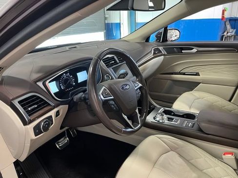 Used 2017 Ford Fusion Platinum FWD image 22