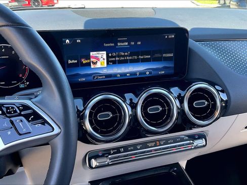 Used 2025 Mercedes-Benz GLA 250 4MATIC image 6