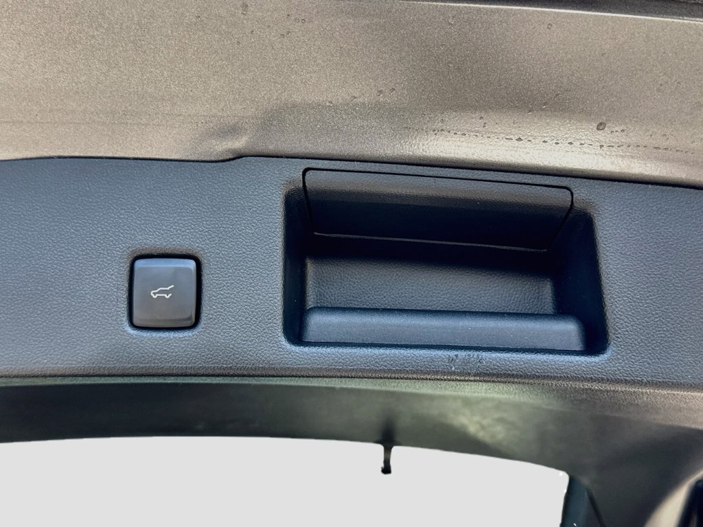 Used 2024 Ford Escape ST-Line w/ Tech Pack #1 FWD image 30