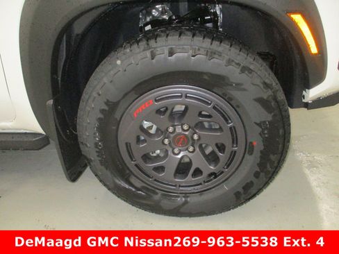 New 2025 Nissan Frontier PRO-4X w/ Pro Premium Package image 5