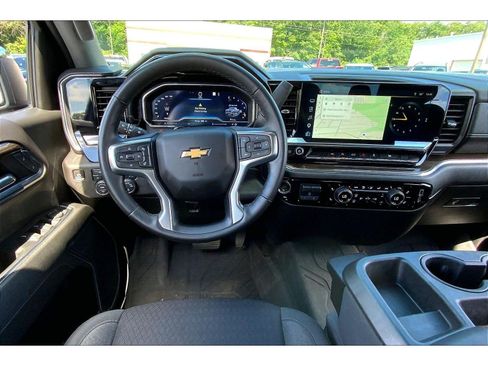 Used 2023 Chevrolet Silverado 1500 LT w/ Protection Package AWD/4WD image 5