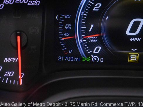 Used 2016 Chevrolet Corvette Z06 w/ 3LZ Preferred Equipment Group RWD image 19