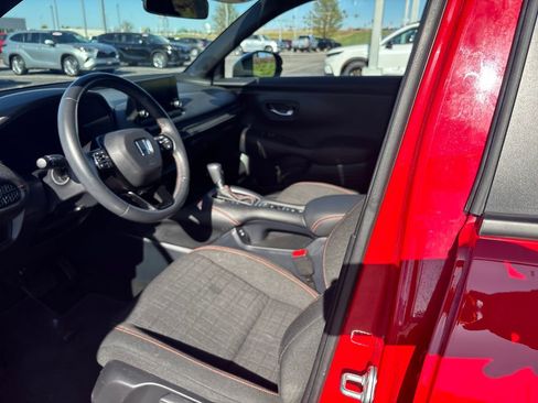 Used 2024 Honda HR-V Sport image 11