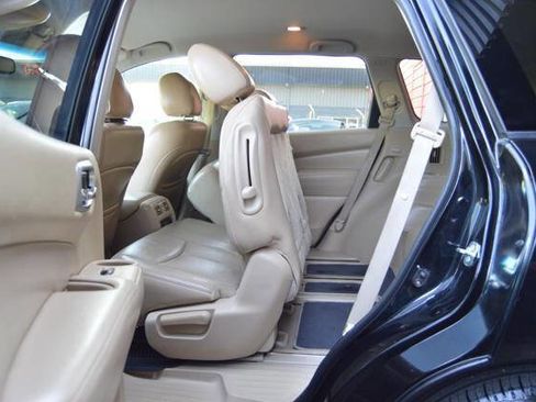 Used 2014 Nissan Pathfinder SL w/ SL Tech Package image 14