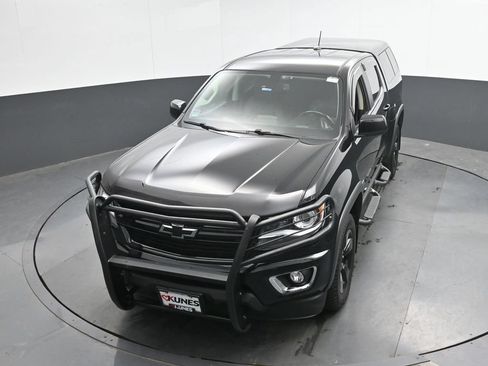Used 2017 Chevrolet Colorado LT w/ Midnight Edition AWD/4WD image 27