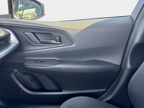 New 2026 Toyota Prius LE FWD image 20