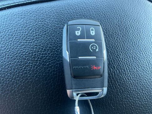 Used 2024 RAM 2500 Big Horn w/ Safety Group image 23