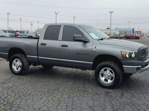 Used 2006 Dodge Ram 2500 Truck Laramie image 2