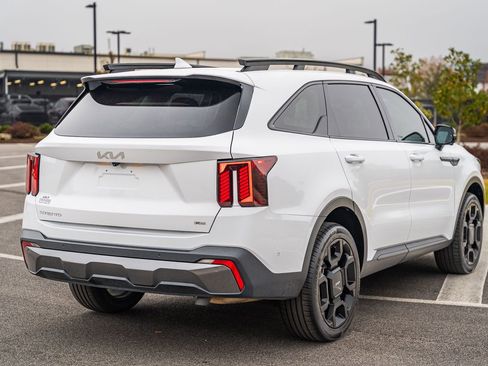 Certified 2024 Kia Sorento SX image 7