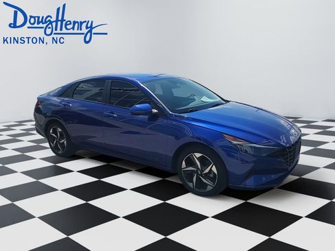 Used 2023 Hyundai Elantra SEL w/ Convenience Package FWD image 7