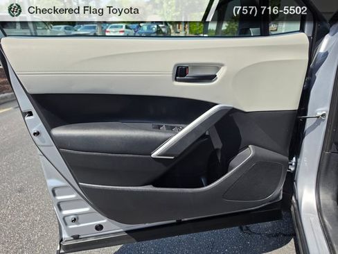 Used 2024 Toyota Corolla Cross L AWD/4WD image 15