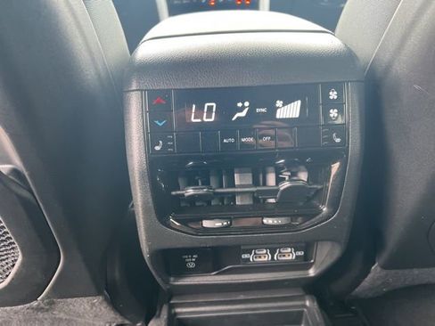 Used 2025 Jeep Grand Cherokee L Overland w/ Advanced Protech Group III AWD/4WD image 23