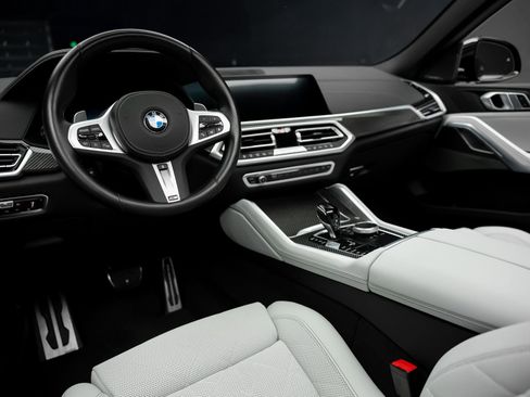 Used 2023 BMW X6 M50i w/ Parking Assistance Package AWD/4WD image 2