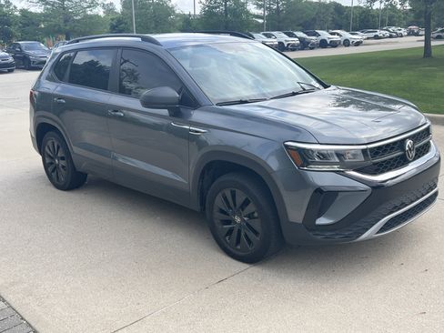 Used 2023 Volkswagen Taos S image 2