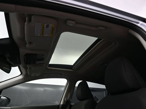 Used 2025 Subaru Crosstrek 2.5i Premium AWD/4WD image 13