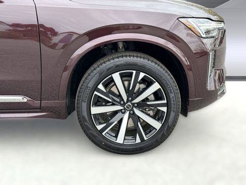 New 2026 Volvo XC90 B5 Core w/ Protection Package image 12