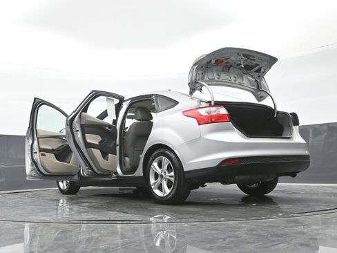 Used 2013 Ford Focus SE FWD image 49
