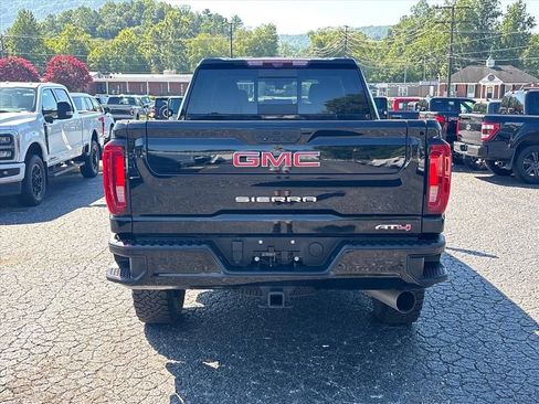 Used 2022 GMC Sierra 2500 AT4 w/ AT4 Premium Plus Package AWD/4WD image 6