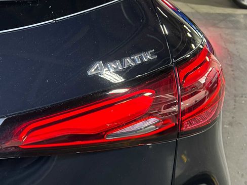 Used 2025 Mercedes-Benz GLC 300 4MATIC image 17