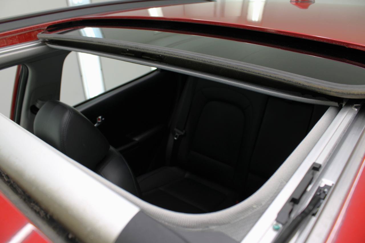 Used 2023 Hyundai Kona Limited AWD/4WD image 25