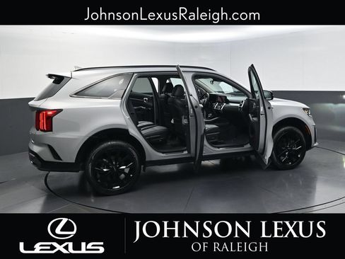 Used 2022 Kia Sorento SX AWD/4WD image 32