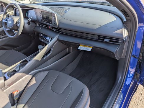 New 2026 Hyundai Elantra SEL Sport Premium FWD image 25