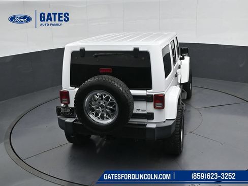 Used 2018 Jeep Wrangler Unlimited Sahara AWD/4WD image 41