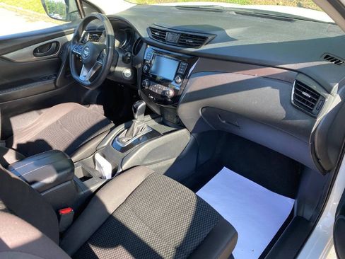 Used 2019 Nissan Rogue Sport S image 8