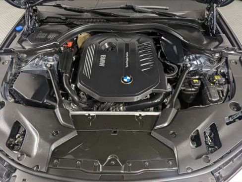 Used 2017 BMW 540i w/ Premium Package image 34
