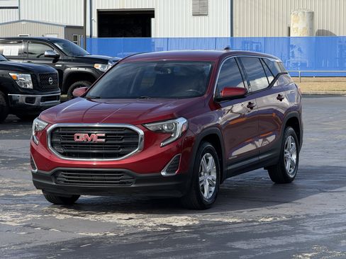 Used 2019 GMC Terrain SLE w/ LPO, Cargo Package image 5