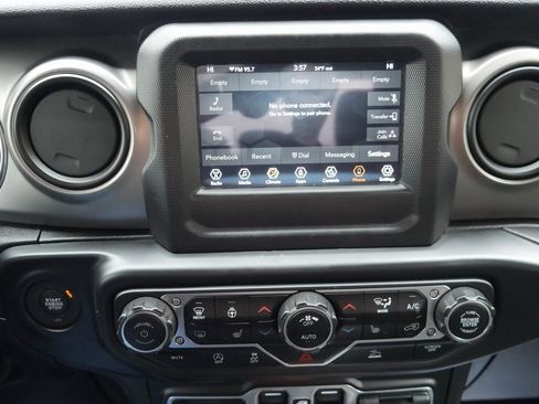 Used 2020 Jeep Gladiator Sport w/ Quick Order Package 24S image 15