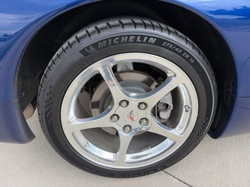 Used 2004 Chevrolet Corvette Convertible w/ Preferred Equipment Group RWD image 13