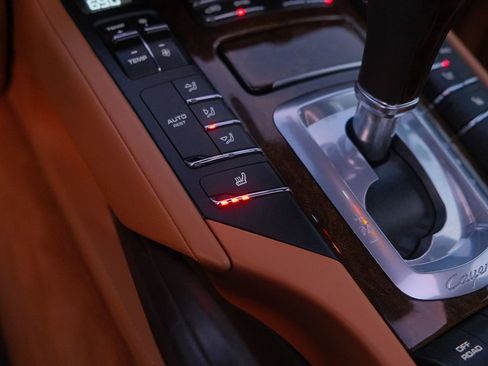 Used 2014 Porsche Cayenne GTS image 25